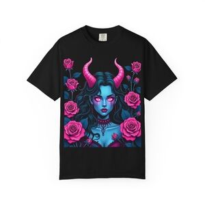 Black Short Sleeve Graphic Tee with Mystical Design